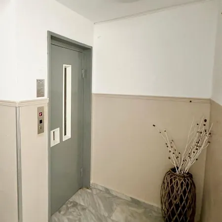 Remvi Deluxe 104 With Sea View